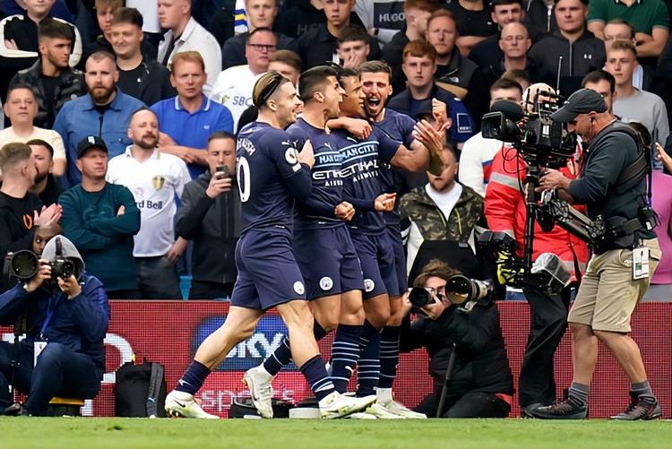 齐麟第四节伤退 新疆加时险胜福建